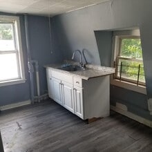 Building Photo - 257 1st St