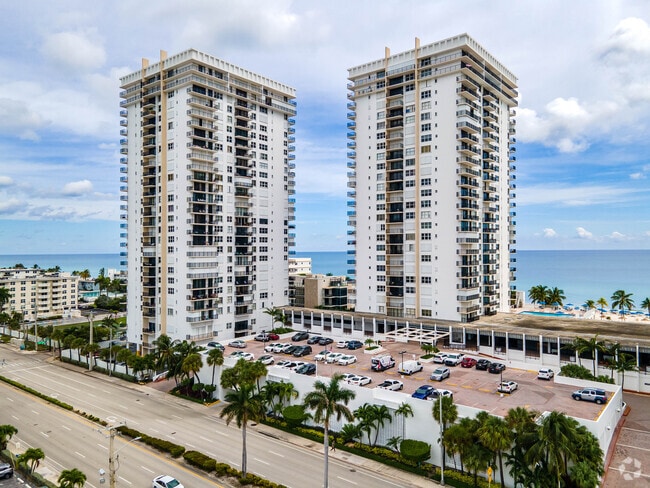 Quadomain Valencia Tower