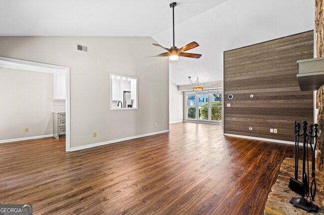 Building Photo - 5077 Allison Way NE