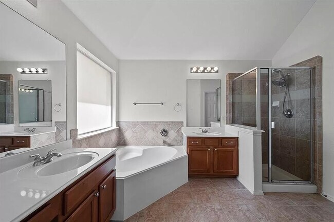 Photo - 1217 Ducks Landing House