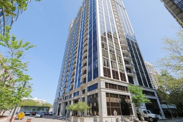 Foto principal - 233 E 13th St