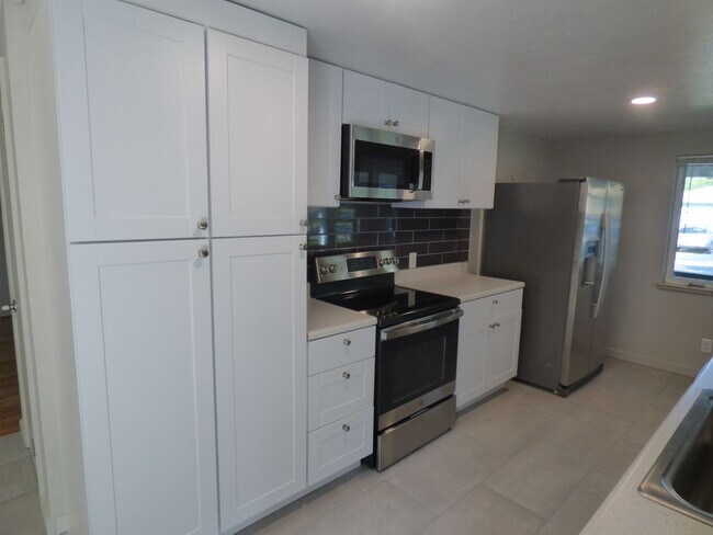 Foto del edificio - $0 DEPOSIT OPTION! RANCH STYLE HOME IN PRIME VIRGINIA VILLAGE!!!