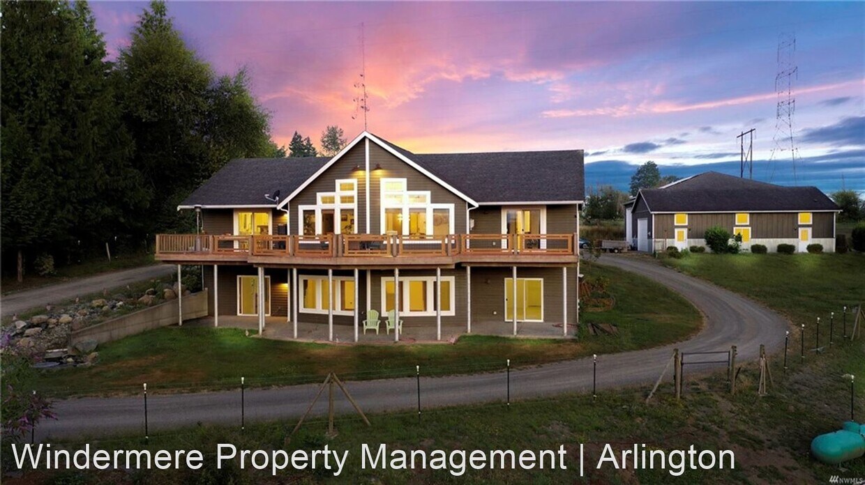 Foto principal - 3 br, 2 bath House - 6230 92nd Avenue NE