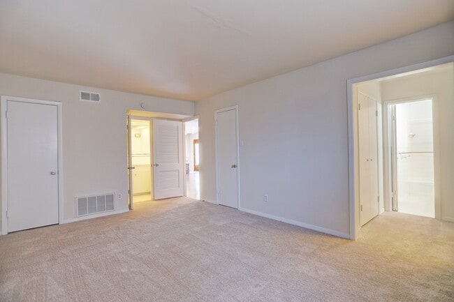 Foto del edificio - 3703 Roseland St