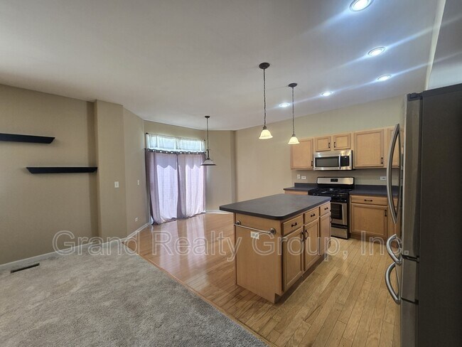 Building Photo - 2265 W Bentley Ln