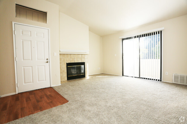 2BR, 2BA - Living Room - Lakeview Garden Apartments