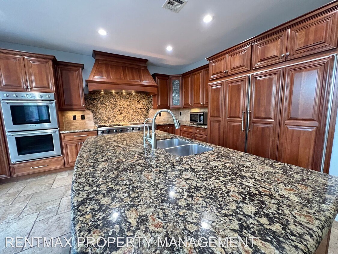 Primary Photo - 5 br, 4 bath House - 11077 TURLINGTON LANE
