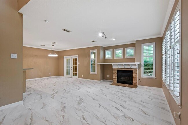 Building Photo - 65 Woodlily Pl