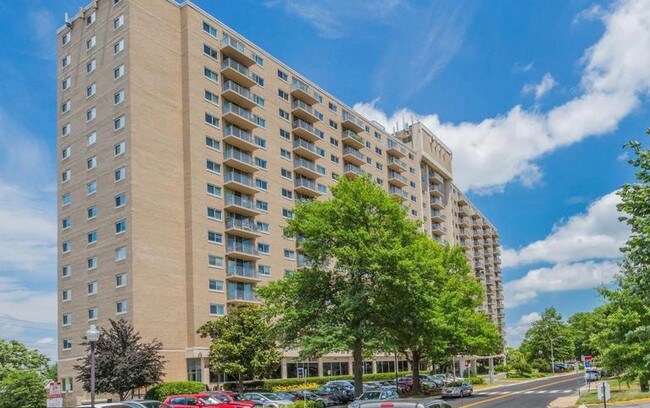 Parc East Condominiums Condo for Rent in Alexandria, VA