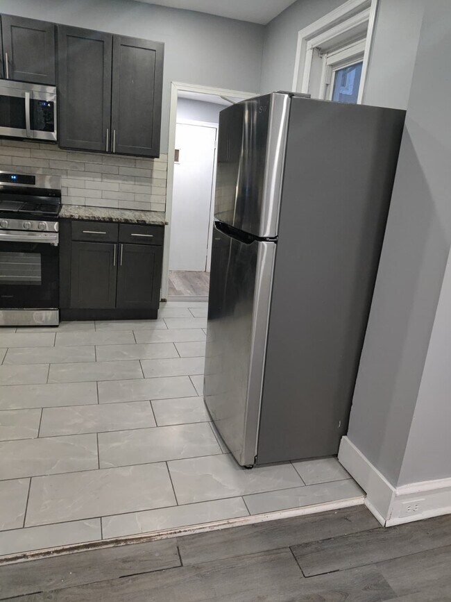 Building Photo - 135 N 51st St