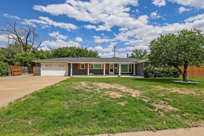 Foto principal - 2221 Crockett St