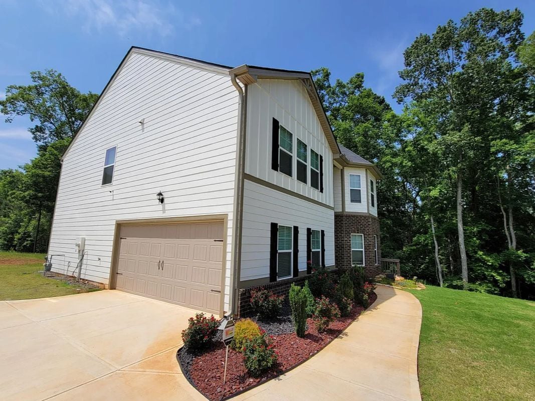 Building Photo - 25 Miller Lake Ct