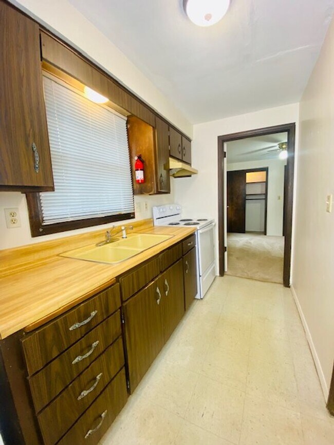 Foto del edificio - 420 S Maple Ave