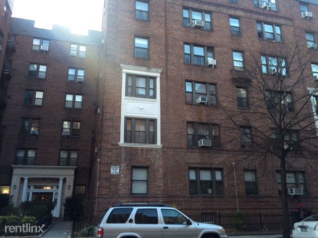 Primary Photo - 3546 74th St