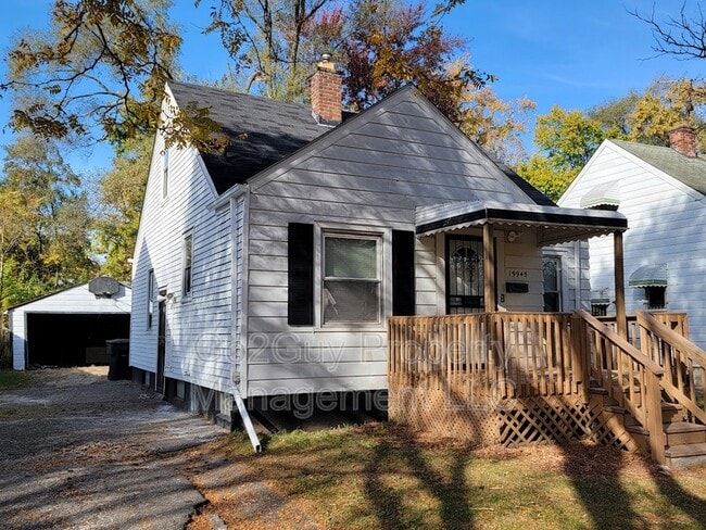 Building Photo - 19945 Greenview Ave