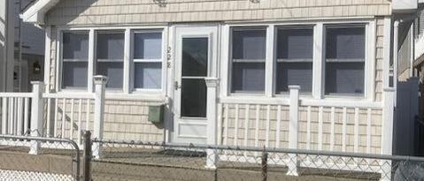 Primary Photo - 228 Franklin Ave