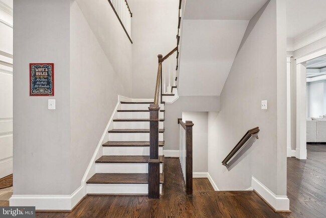 Foto del edificio - 6636 Gordon Ave