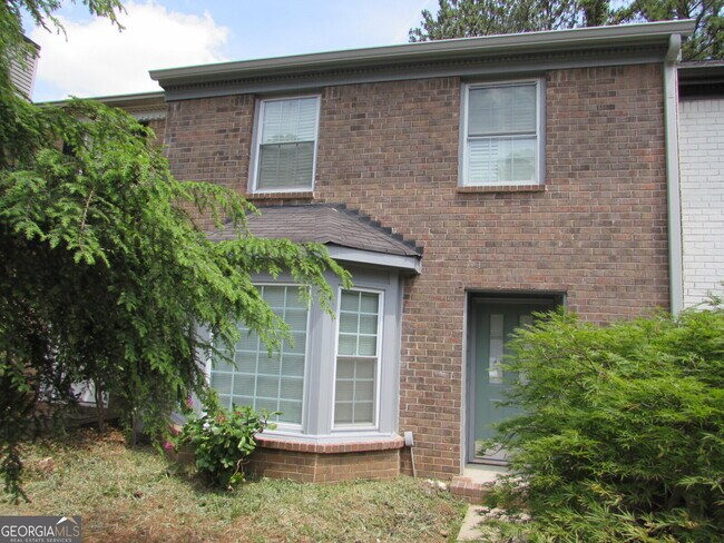 Building Photo - 1771 Twin Brooks Dr SE