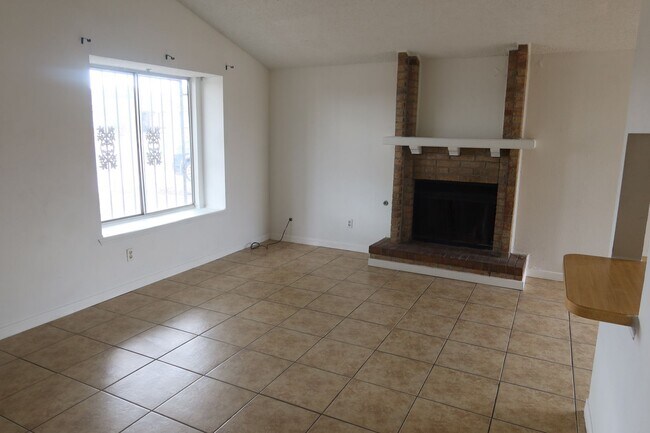 Building Photo - 1582 Diego Rivera Dr