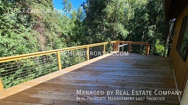 Building Photo - Eagle River Three Bedroom Townhome with Fe...