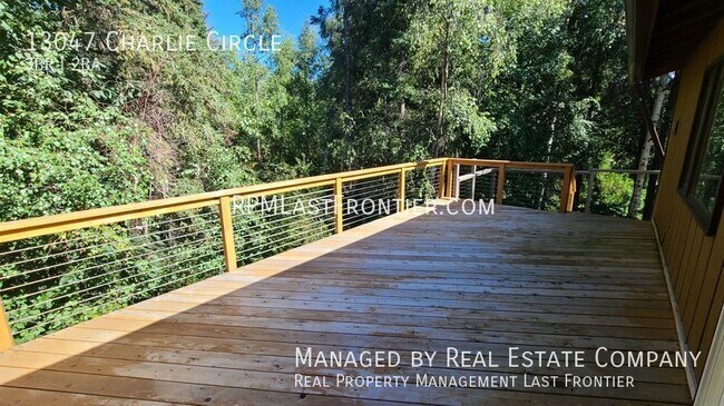 Foto del edificio - Eagle River Three Bedroom Townhome with Fe...