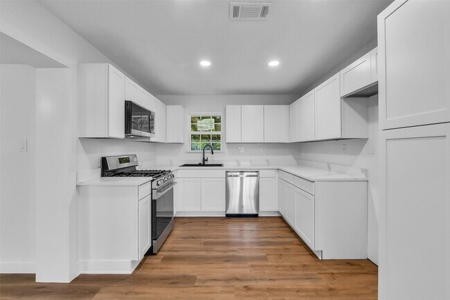 Foto del edificio - 1913 41st Ave N
