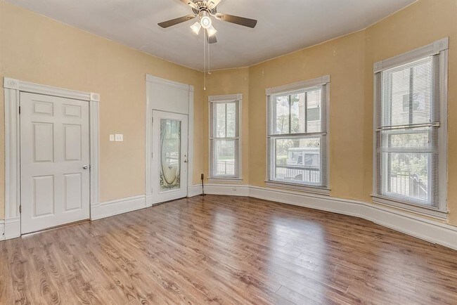 Foto del edificio - 4115 Blossom St