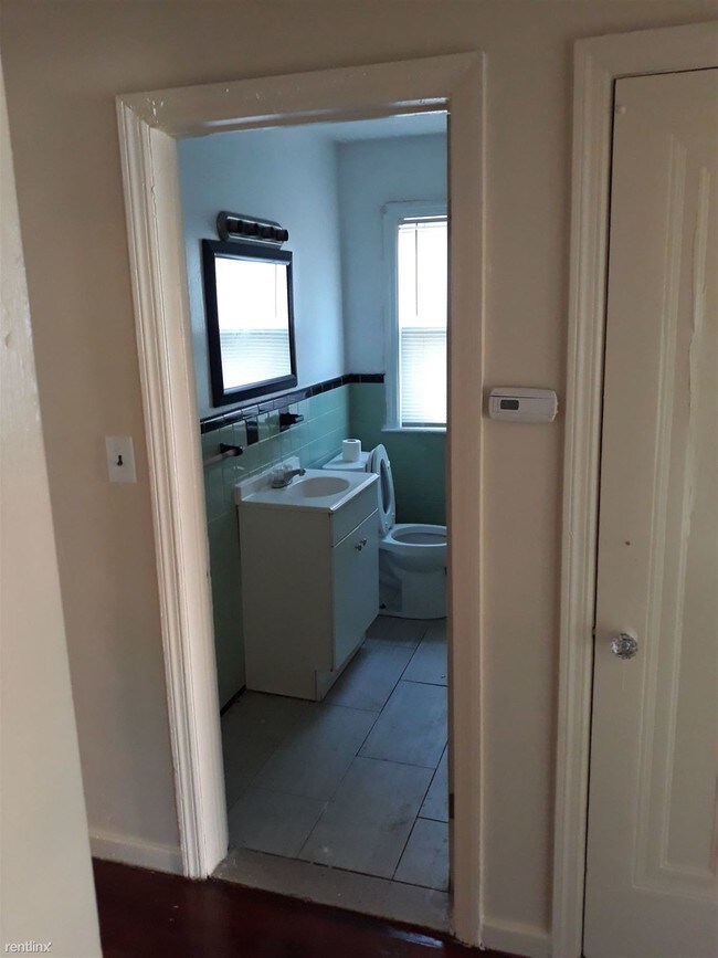 Building Photo - 3 br, 1.5 bath House - 20497 Gallagher St ...
