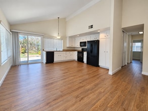 Building Photo - 10930 Red Rock Dr