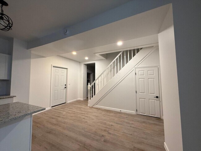 Foto del edificio - 5044 S Old 3C Hwy