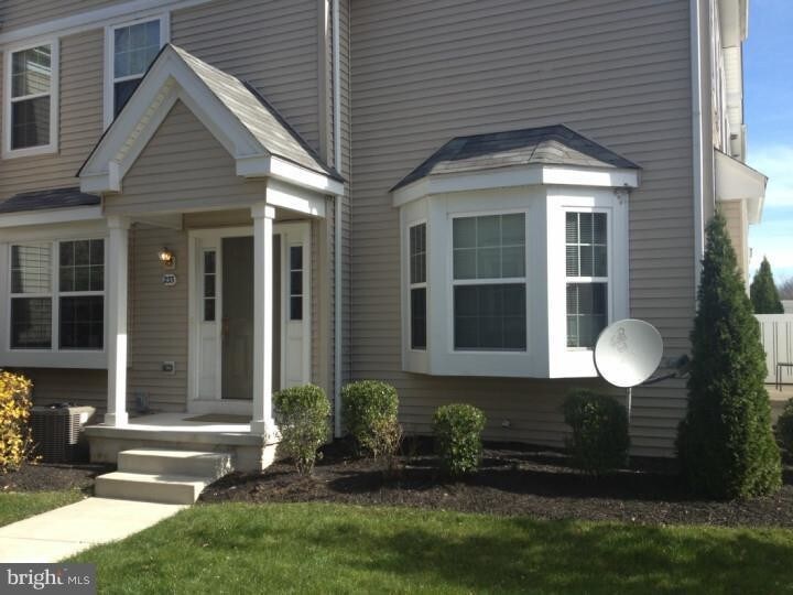 Primary Photo - 233 Flagstone Rd