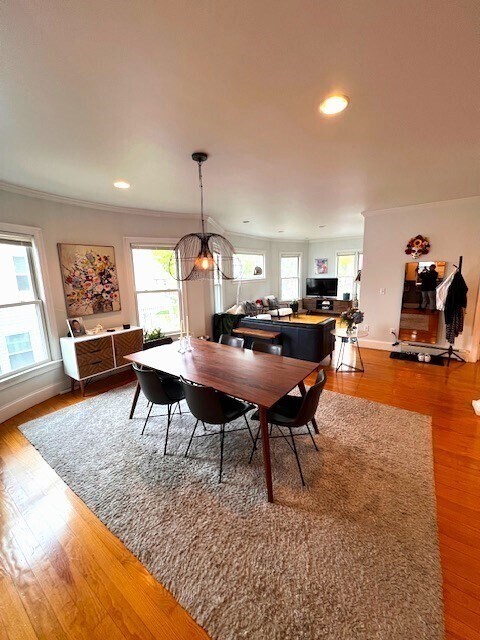 Building Photo - 60 Dracut St