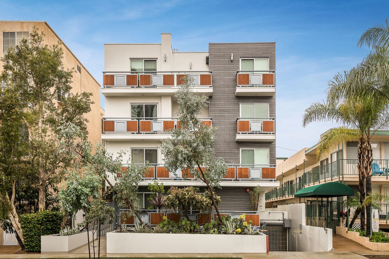 11715 Goshen Ave Unit 303, Los Angeles, CA 90049 Condo for Rent in