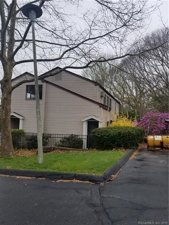 Building Photo - 45 Crouch St