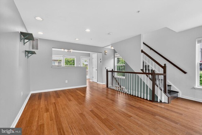 Building Photo - 13810 Fareham Ln