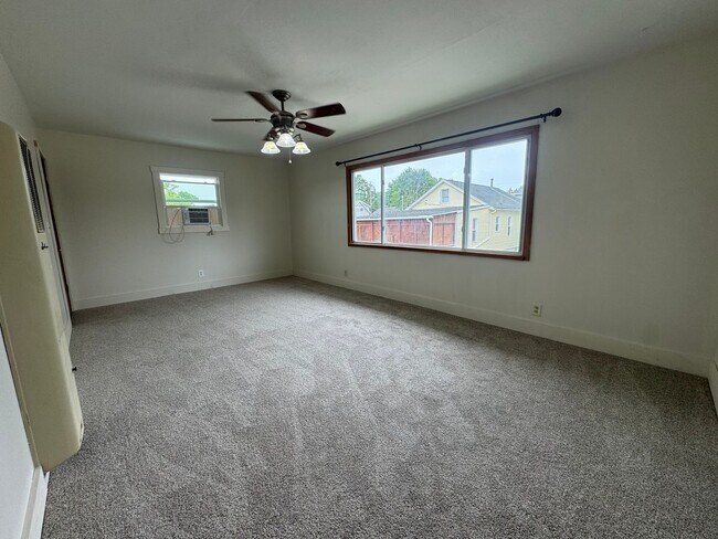 Foto del edificio - Cozy, Convenient Nothside 2 Bedroom Apartm...