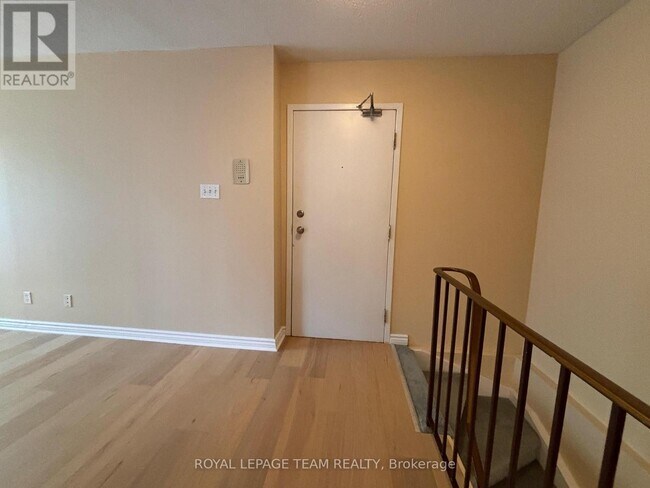 Photo du bâtiment - 200 Fenerty Ct