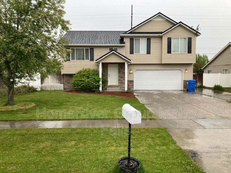 Foto principal - 1195 N Cornerstone Dr