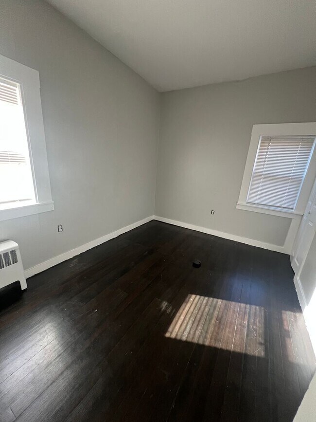 Photo - 77 Bailey St Apartment