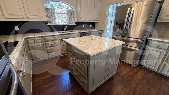 Building Photo - 920 Cat Hollow Ct