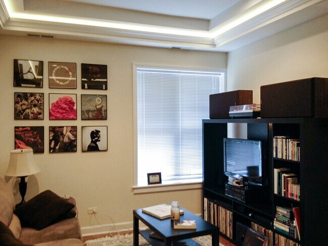 Foto del edificio - 842 W Cornelia Ave