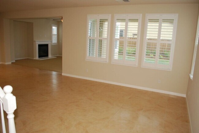 Foto del edificio - 800 Morning Dove Ln