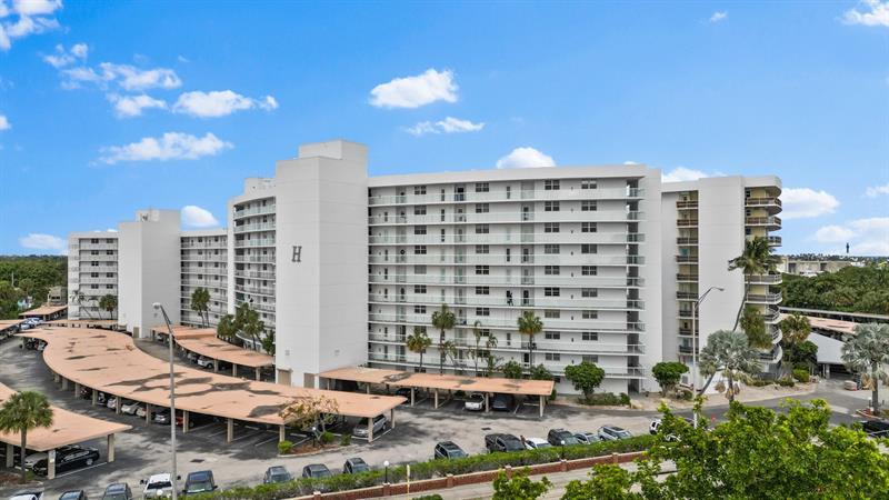 Foto principal - 2731 NE 14th Street Causeway
