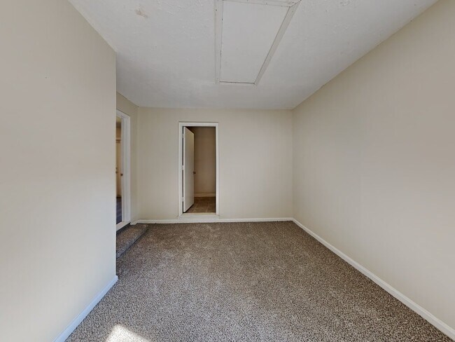 Building Photo - 139 Cedar Ridge Trail