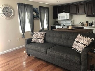 Building Photo - 44 Schneider Ave