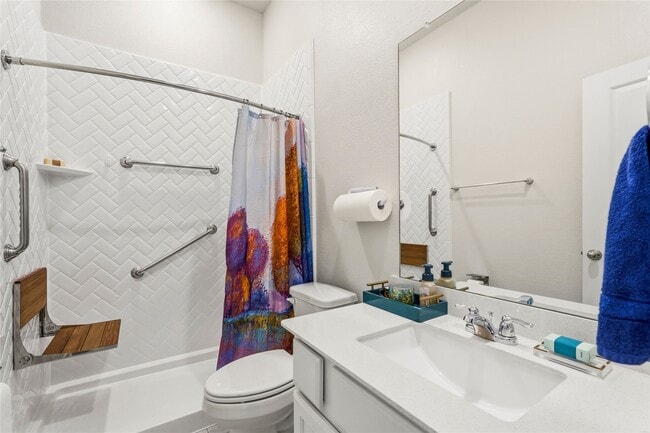 Building Photo - 15647 Roscobie Park Dr