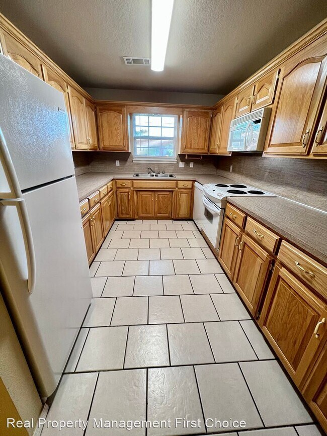 Foto del edificio - 3 br, 2 bath House - 207 H Street