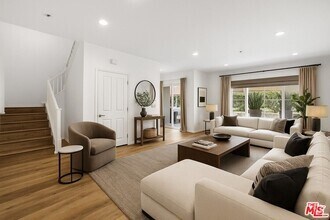 Building Photo - 6020 S Seabluff Dr