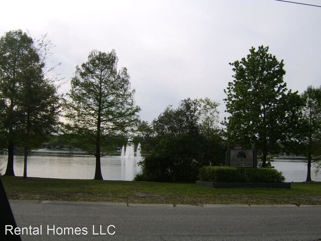 3 br, 2 bath House - 132 Valmora Dr. photo'