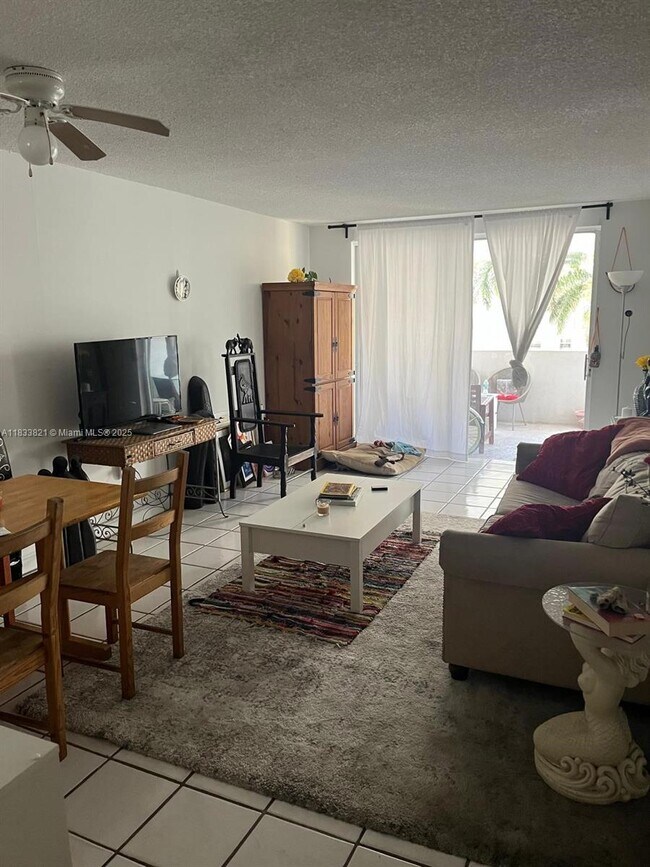 Foto del edificio - 1331 Lincoln Rd
